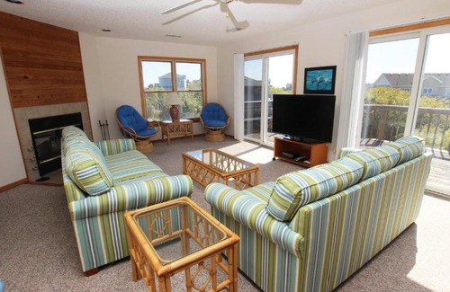 Duck House | Experience PT7 Summer Winds: Pet-Friendly Oceanside Retreat