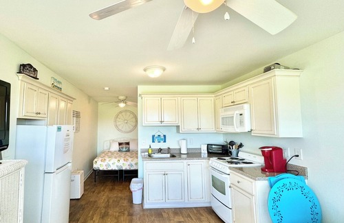 Atlantic Beach Apartment | Relaxing Oceanside DUNESCAPE Studio with Beach Access & Pool