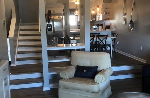 Fenwick Island Condo | Oceanside Retreat: Beach Steps Away with Pool & Spa