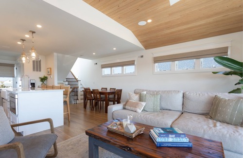 Ship Bottom House | Beachside Retreat: 10/10 Rated with Ocean & Bay Views!
