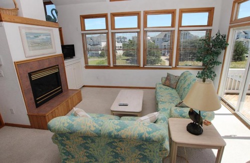 Pine Island House | PI6 Fan-ta-sea: Oceanside Retreat with Hot Tub Amenities