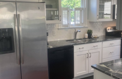 Northeast Virginia Beach Cottage | Oceanfront North End Cottage with Incredible Guest Rating 9.8