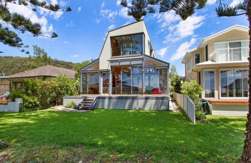 Patonga House | Discover Oceanside @ Patonga Beach with Oceanfront Views
