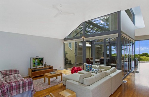 Patonga House | Discover Oceanside @ Patonga Beach with Oceanfront Views