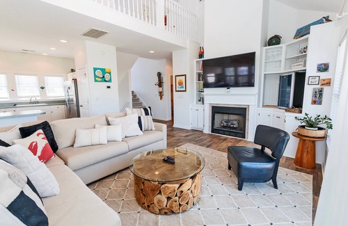 Duck House | Oceanside Retreat at Blew Bayou with Private Pool & Hot Tub