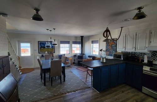Joe Batt's Arm House | Modern Oceanside Saltbox House with Pool and Ocean Views