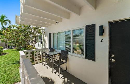 Singer Island Apartment | Oceanside: Family-Friendly Stay with Pool & Pet Amenities