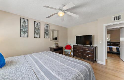 Singer Island Apartment | Oceanside: Family-Friendly Stay with Pool & Pet Amenities