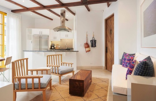 Las Catalinas Apartment | Oceanside Condo with Pool and Spa, Steps from the Beach