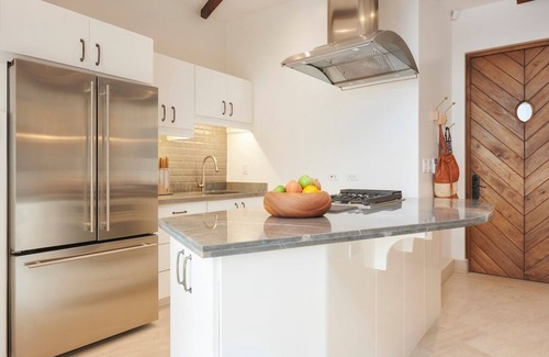 Las Catalinas Apartment | Oceanside Condo with Pool and Spa, Steps from the Beach