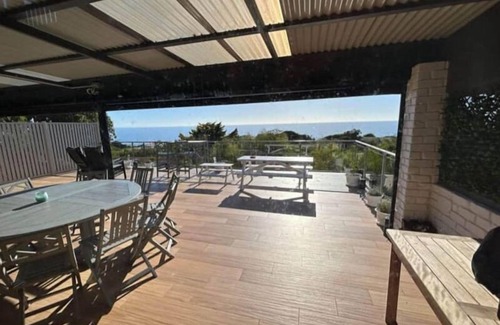 Peppermint Grove Beach House | Oceanview Loft Retreat: Pet-Friendly & Oceanfront Escape