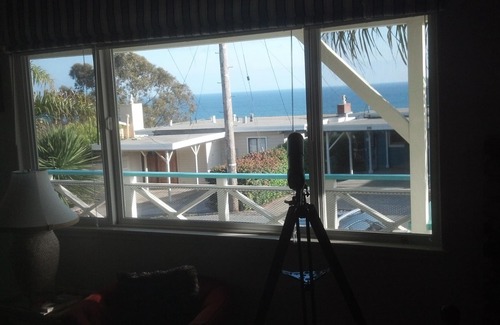 Aptos House | Cozy Oceanview Bungalow with Hot Tub - Steps to Beach