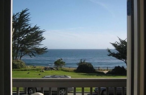 Pacific Grove Condo | Oceanview Designer Beach House with Pool & Spa Amenities
