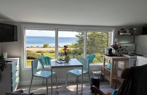 Mill Cove Apartment | Unforgettable Oceanfront Getaway at The Seanery Cottages