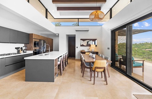 Coco House | Sea Breeze 6 Bedroom Villa with Ocean Views and Spa