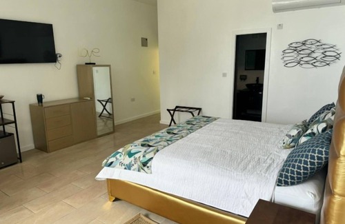Soufriere Hotel | Oceanview Getaway | Free Lavish Breakfast & Outdoor Adventure