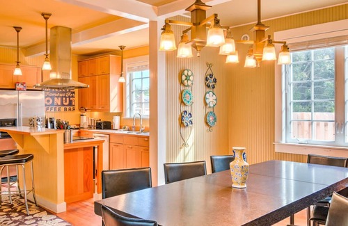 Ocean Park House | OceanView Retreat: Hot Tub, Pet-Friendly with Playset