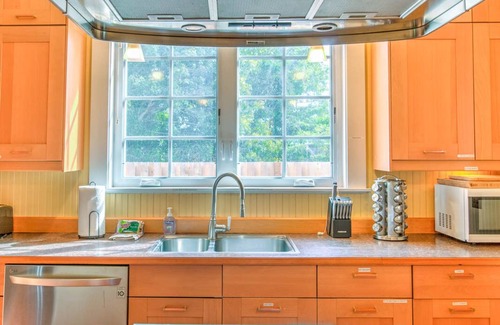 Ocean Park House | OceanView Retreat: Hot Tub, Pet-Friendly with Playset