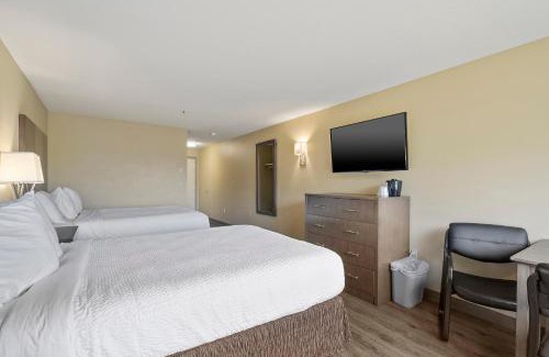 Long Beach Hotel | Oceanview Inn at the Arch: Wheelchair Accessible Retreat