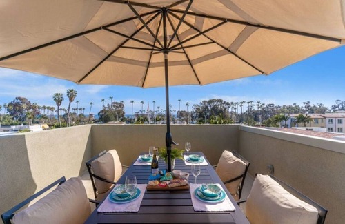 Del Obispo Apartment | Experience Oceanview Bliss with Rooftop Pool & Hot Tub