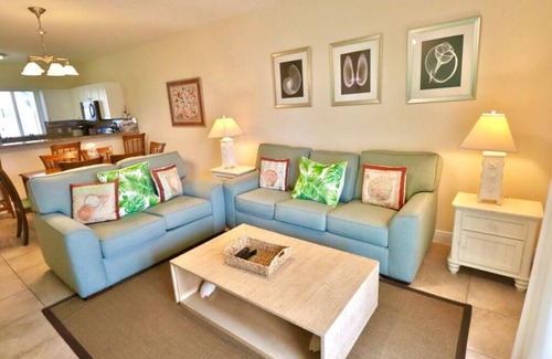 Alice Town Villa | Oceanview Condo "Sunny Daze": Guest Rated 9.8 with Pool
