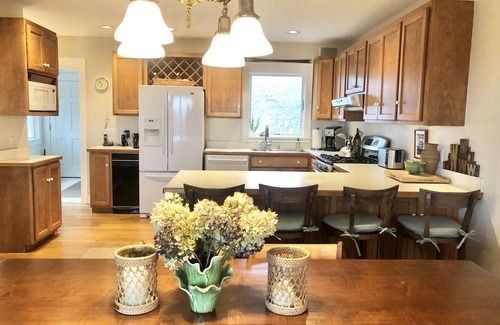 Block Island House | OceanViews: Guest Rated 10/10 with Breathtaking Oceanfront