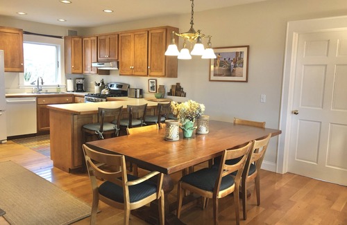 Block Island House | OceanViews: Guest Rated 10/10 with Breathtaking Oceanfront
