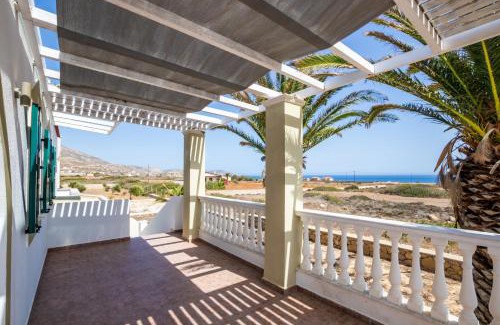 Karpathos House | Discover Oceanviewvilla: 4-Star Family-Friendly Getaway