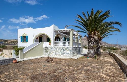 Karpathos House | Discover Oceanviewvilla: 4-Star Family-Friendly Getaway
