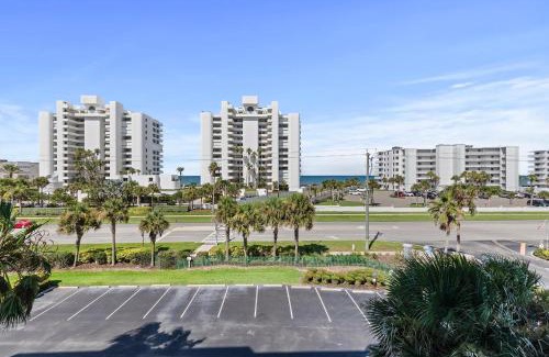 New Smyrna Beach House | Experience Oceanwalk 13-406: Pet-Friendly with Pool Access