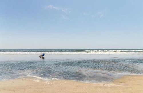West Beach House | Oceanwoods 485: Family-Friendly Retreat with Great Reviews