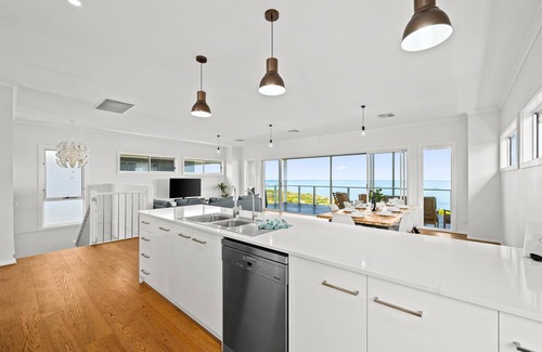 Moana House | Coastal Beauty at Ochre Sunsets Fleurieu Peninsula