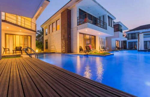 Vagator Villa | Elegantly Designed Ochre Villa in Assagaon with Ocean View
