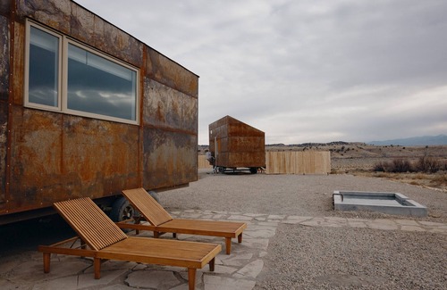 Fremont County Apartment | Relaxing Ocotillo Tiny Home with Spa and Hot Tub Access