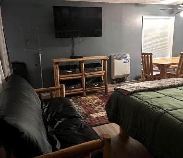 Millersburg House | Ocqueoc Delux Double Cabin Pet-Friendly in Ocqueoc, MI