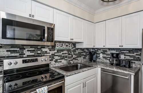 Ono Island Condo | Unwind by the Ocean: Guest Rated 10/10 Beach Retreat