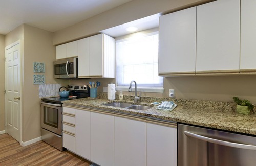 Branson Condo | Guest Rated 10/10: Cozy Hotel with Ocean View & Spa