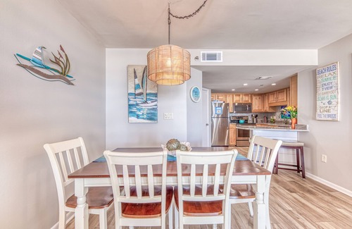 Orange Beach Condo | Beachfront Paradise: Phoenix East 304 with Ocean View