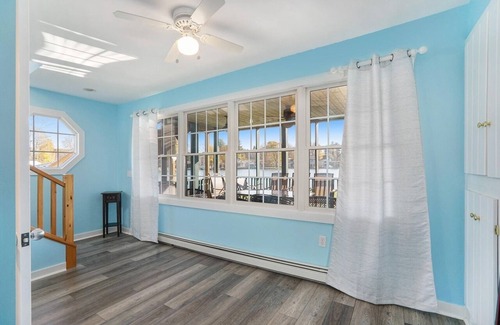 Palo Cottage | Discover The Derby Lodge: Breathtaking Lakefront Getaway