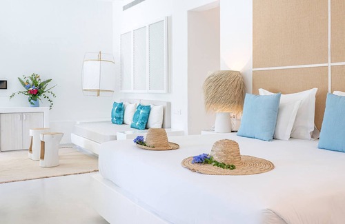 Calicos Hotel | Elegant Octant Vila Monte: 5-Star Retreat with Spa & Pool