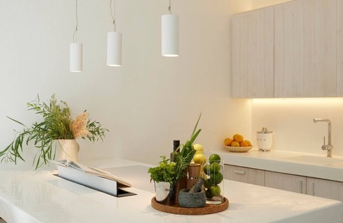 Calicos Hotel | Elegant Octant Vila Monte: 5-Star Retreat with Spa & Pool