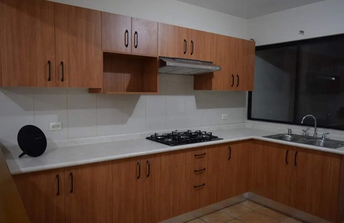Santa Lucia del Camino House | Pet-Friendly Eighth of Orchids with Parking & Spa Access