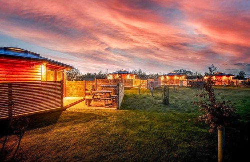 Fitling Ski Chalet | Bright and Inviting Mini-Lodge with Spa and Family Amenities