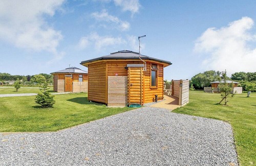 Fitling Ski Chalet | Bright and Inviting Mini-Lodge with Spa and Family Amenities