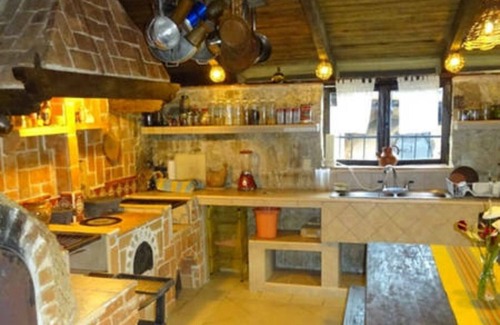 Yohualichan Cottage | Pet-Friendly OCTIMAXAL REST HOUSE with Pool & Spa Amenities