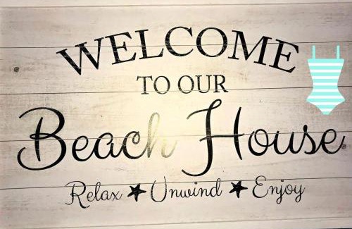 Surfside Beach House | Octopus Garden: Beachfront Bliss with Ocean Views!