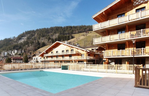 La Clusaz House | Pet-Friendly Getaway at Résidence Prestige Odalys Mendi Alde