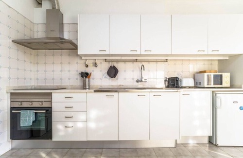 Baiona Apartment | Explore Odeceixe Valley's Serene Oceanfront Retreat