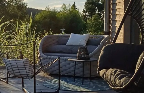 Reichelsheim House | Relax at Odenwald Lodge: Spa, Hot Tub & E-Charging Station