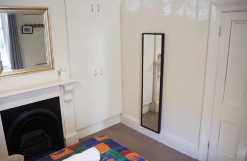 Parkside House | Odeon Cottage - Highly Rated Stay at Harrietts